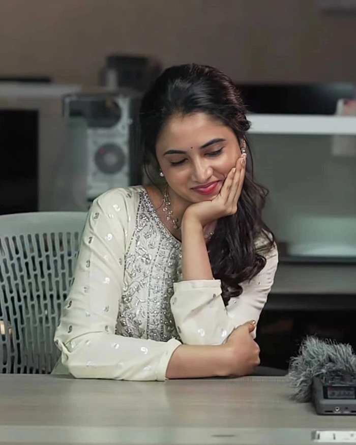 priyanka mohan_teluguvox 6